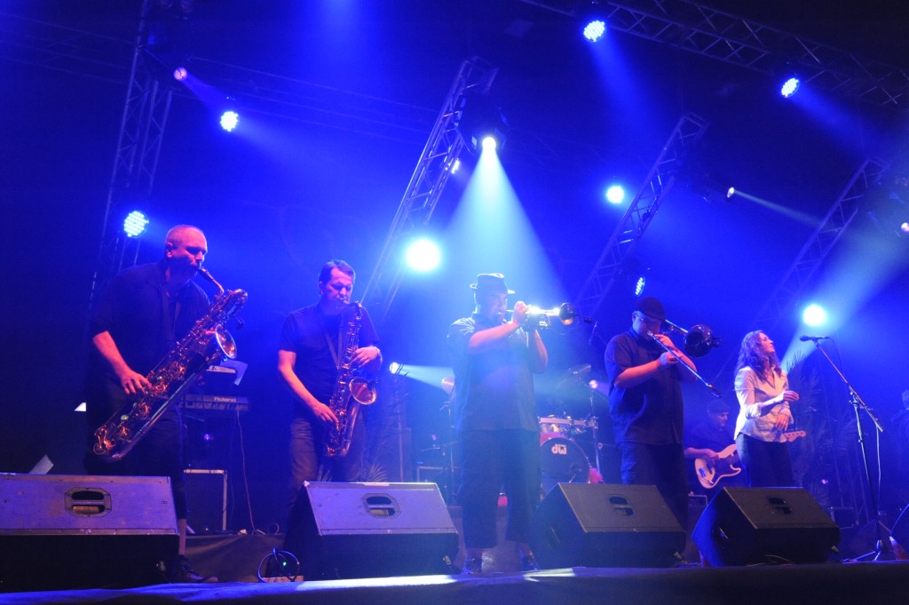 Sto zvířat: tanec a našláplá muzika